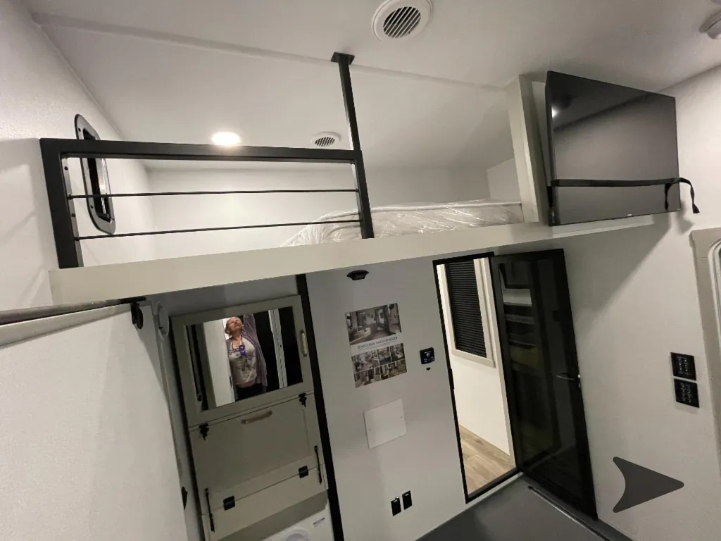 2026 Brinkley Model G 4100, Photos photo 78
