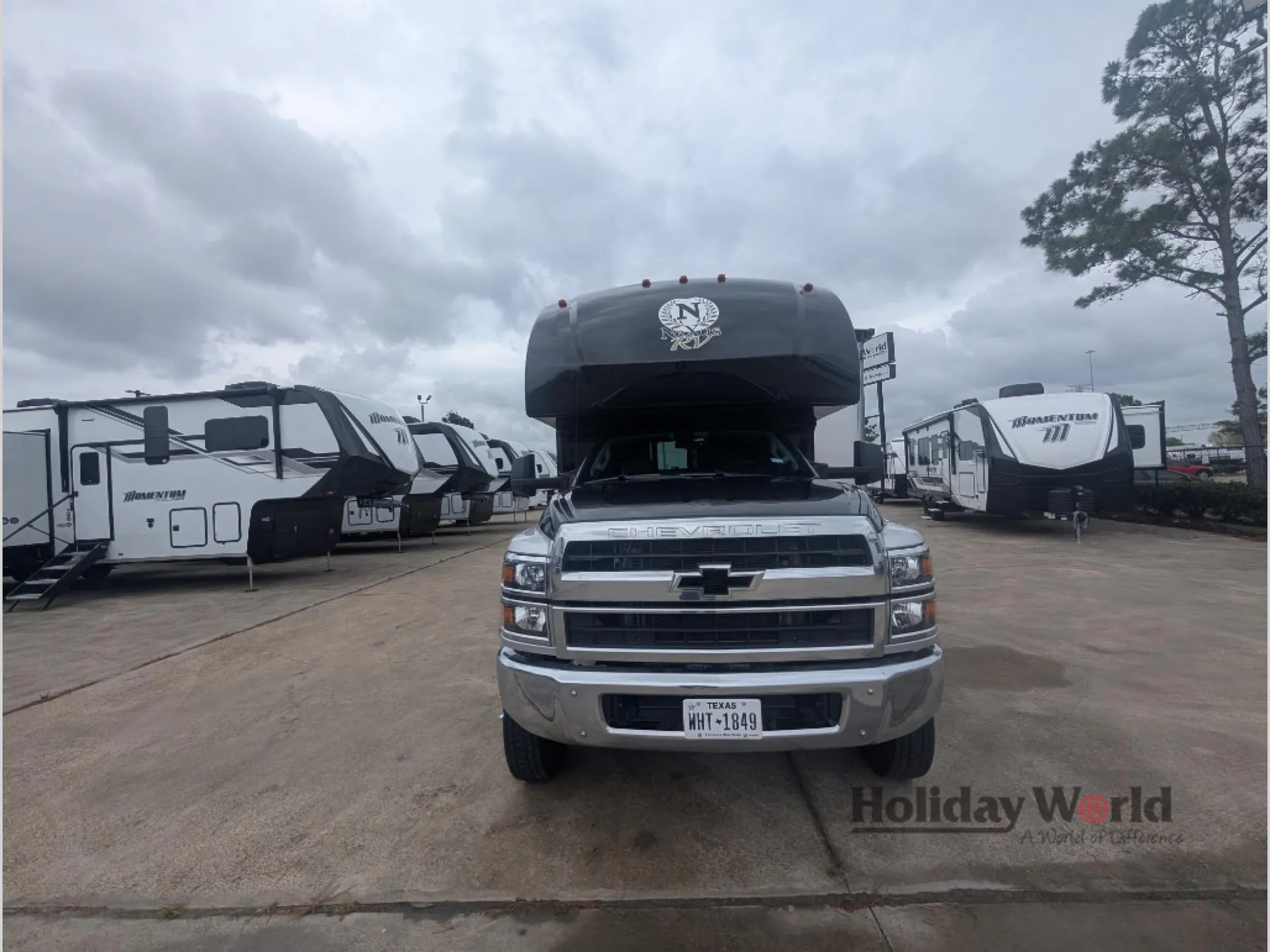 2024 Nexus Rebel 31R - Photo 2
