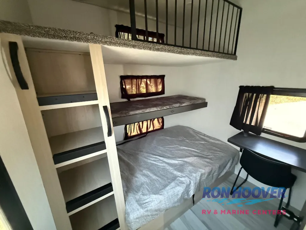 2026 Forest River Cardinal 34CRIB, Photos photo 12
