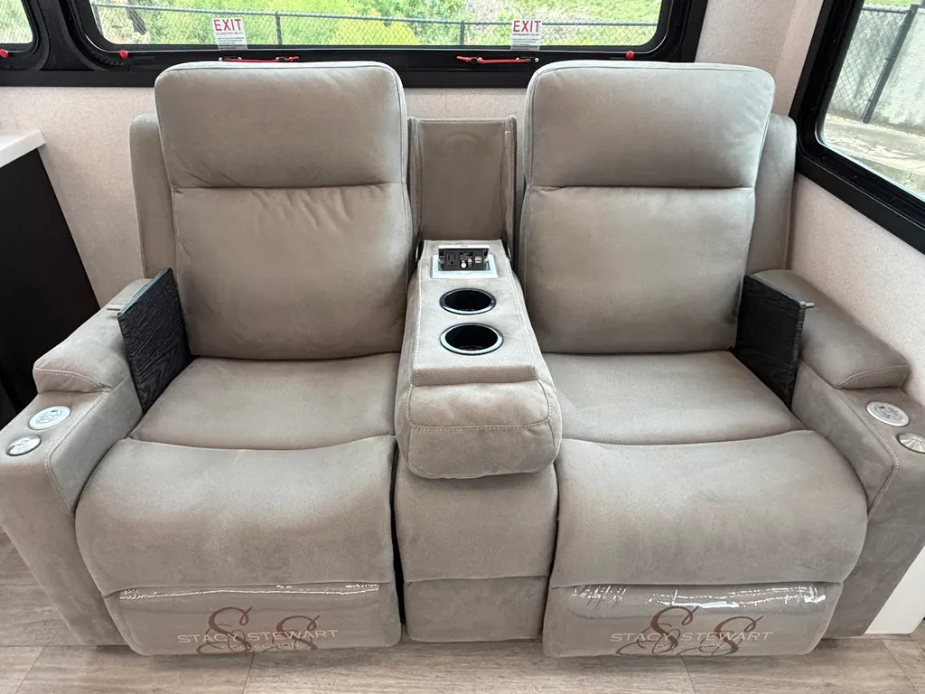 2026 Jayco Pinnacle 36FBTS, Photos photo 17