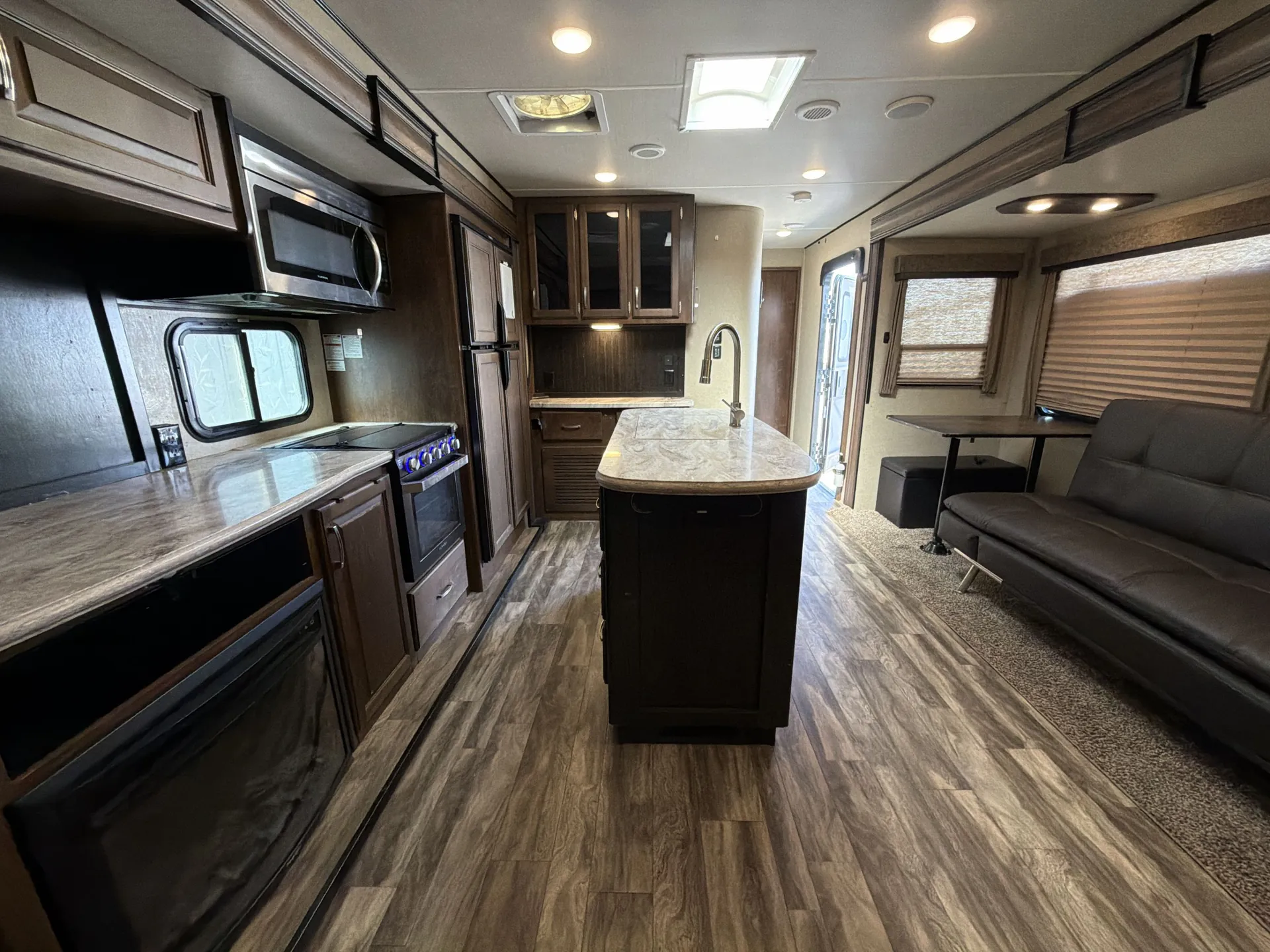 2019 Grand Design Reflection 312BHTS — living area main