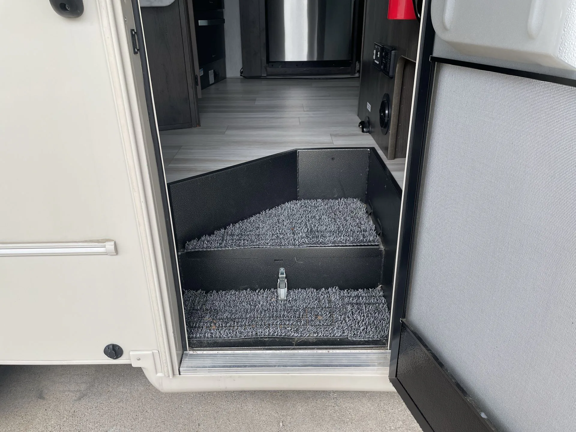 2023 Coachmen Leprechaun 298KB - Photo 4