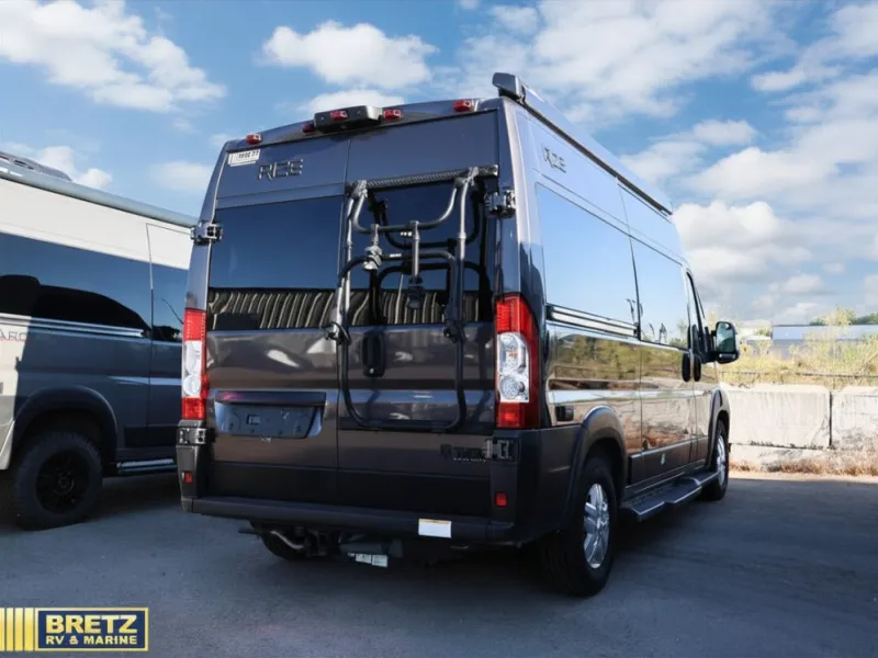 2024 Thor Motor Coach Rize 18M - Photo 2