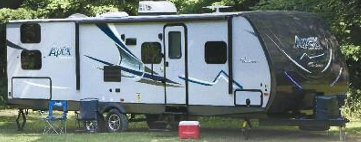 Coachmen Apex Ultra-Lite 300BHS exterior