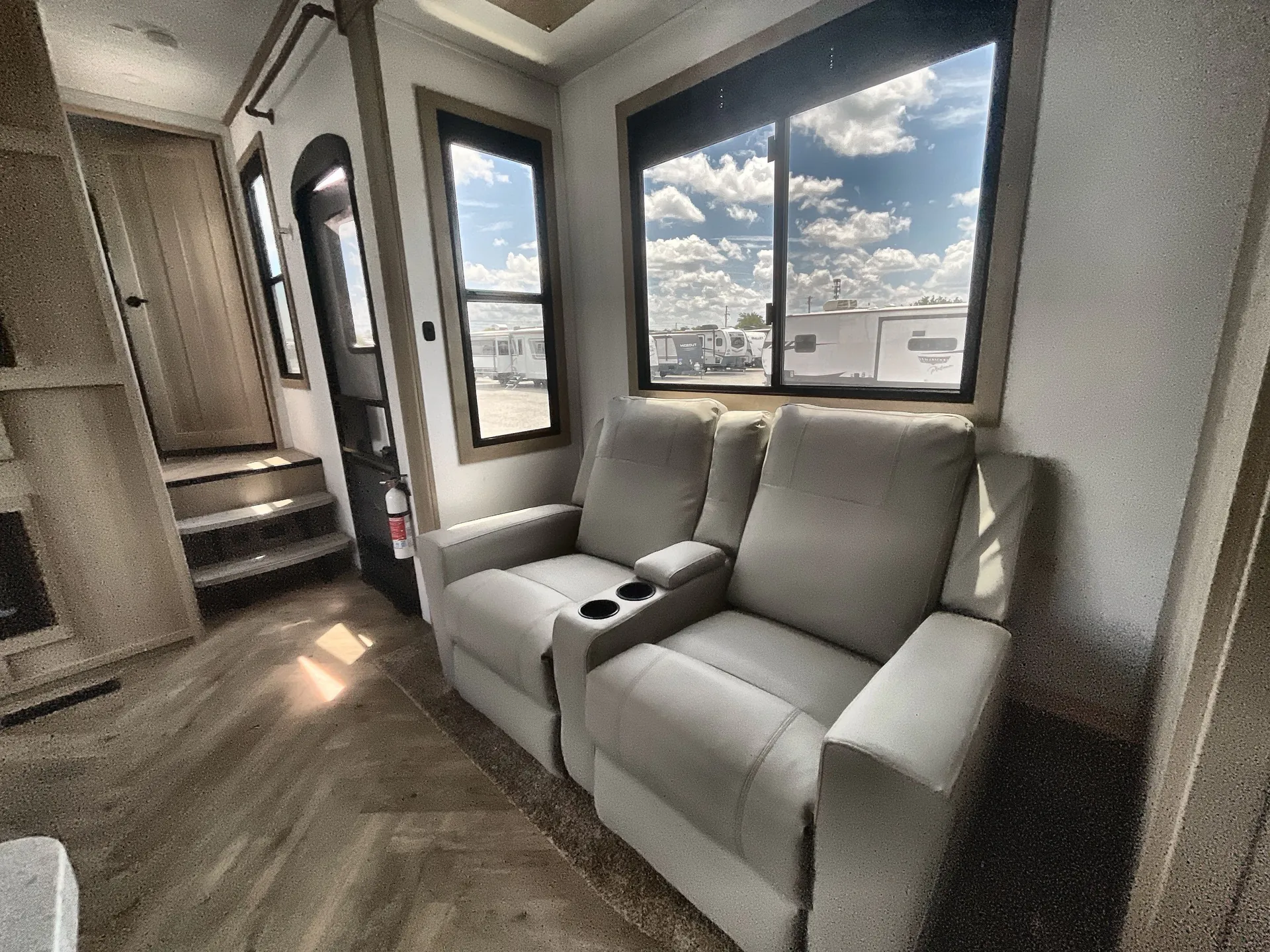 2026 Keystone Raptor 433 — living area main