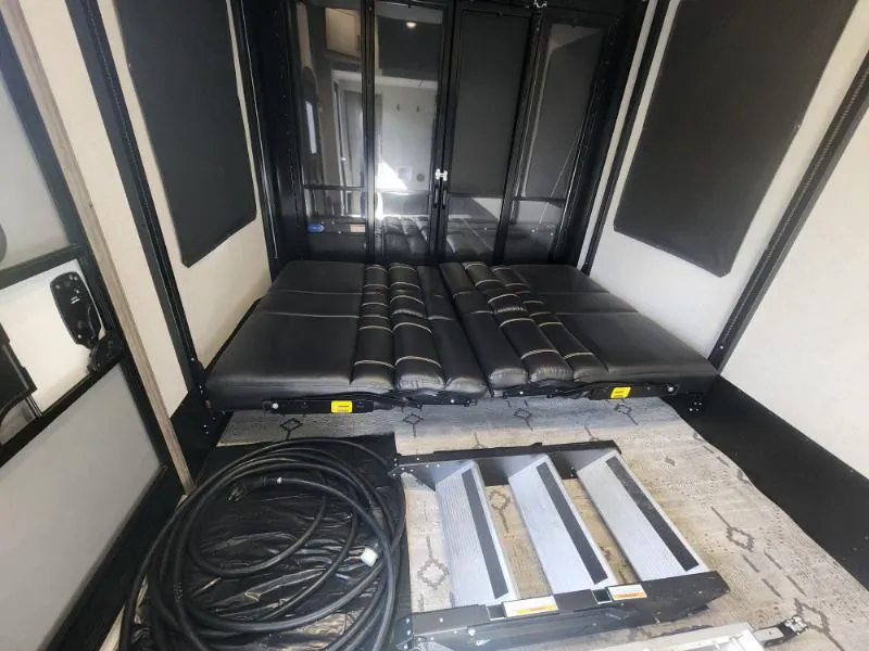 2021 Keystone Raptor 429, Photos photo 47