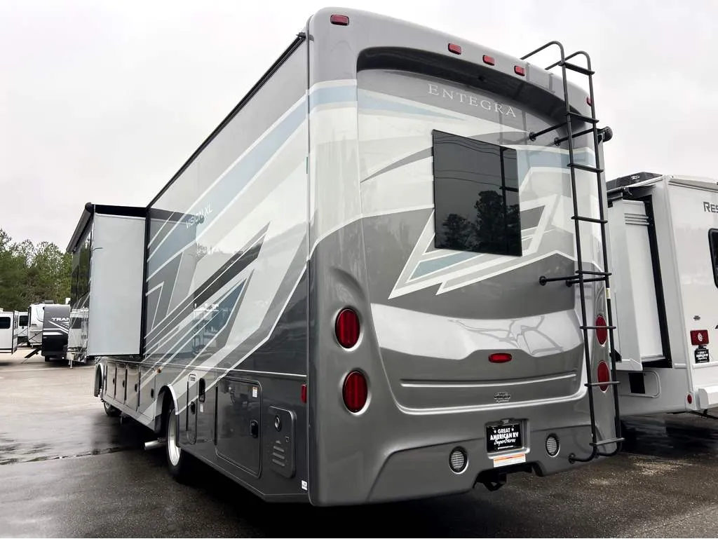 2026 Entegra Coach Vision XL 34G - Photo 4