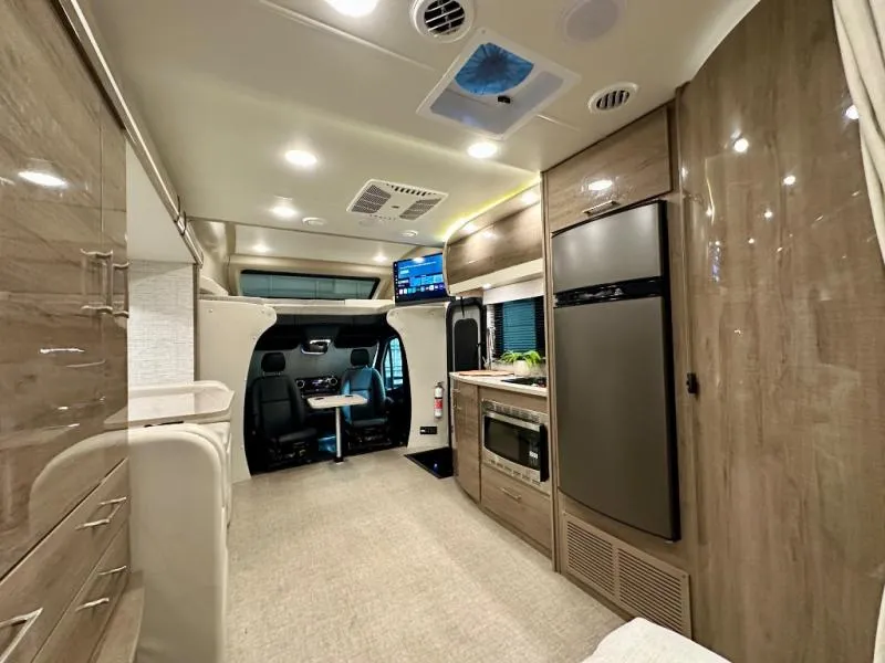 2025 Entegra Coach Qwest 24L - Photo 4
