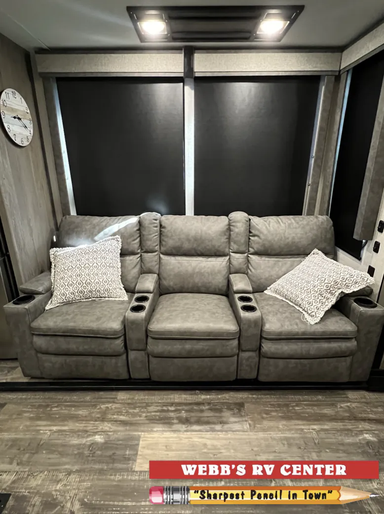 2021 Keystone Raptor 423, Photos photo 13