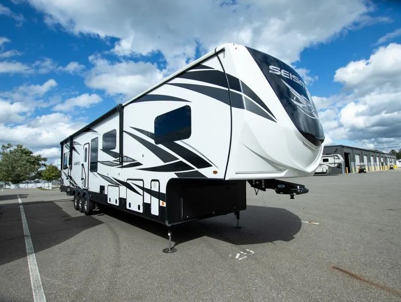 2020 Jayco Seismic 4013 - Photo 2