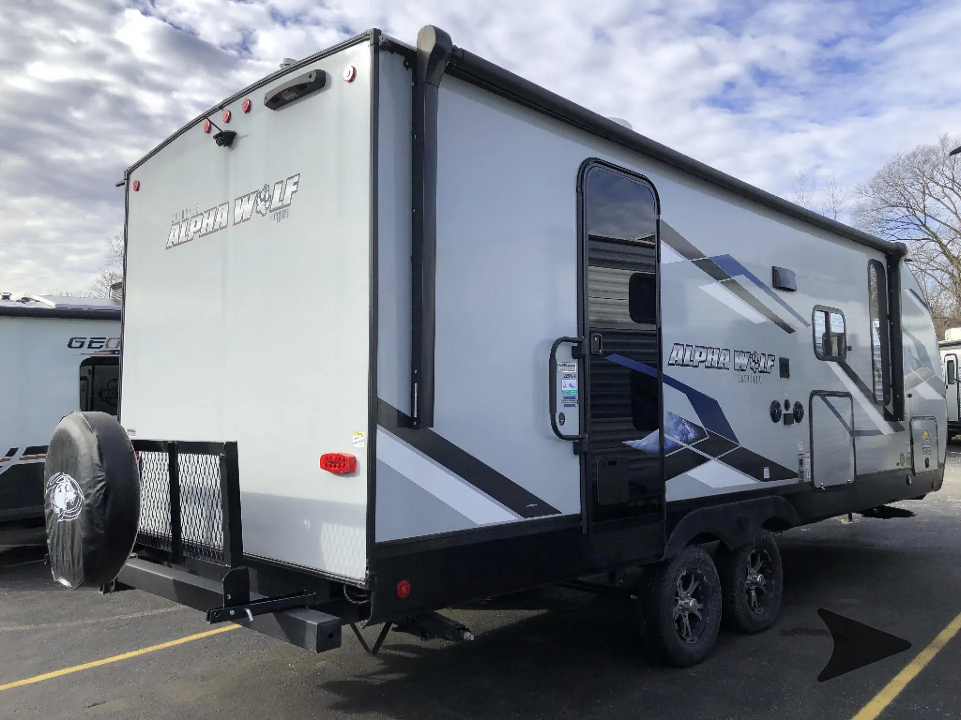 2022 Forest River Cherokee Alpha Wolf 22SW-L - Photo 3