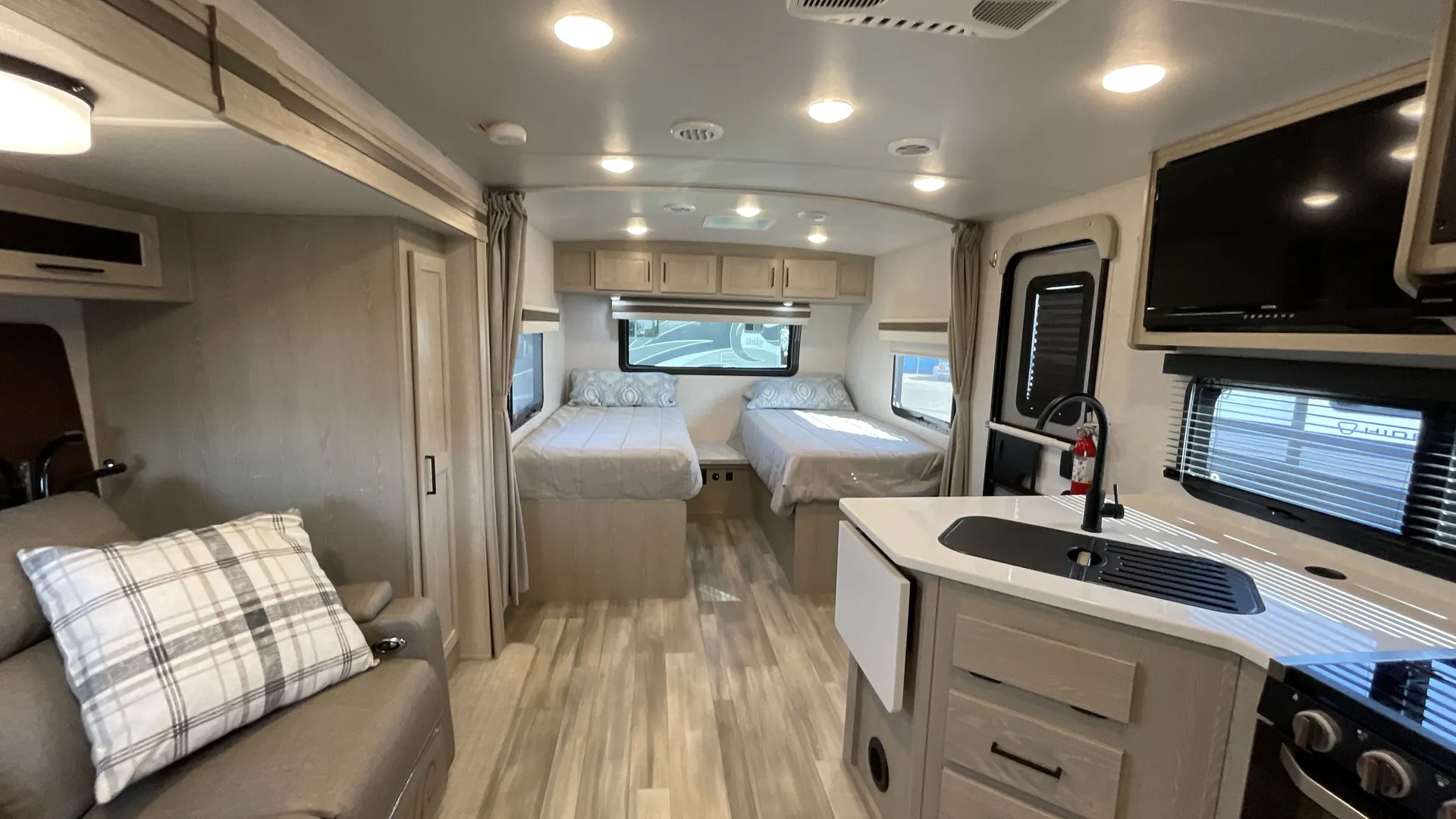 2021 Forest River Rockwood Mini Lite 2204S — living area main