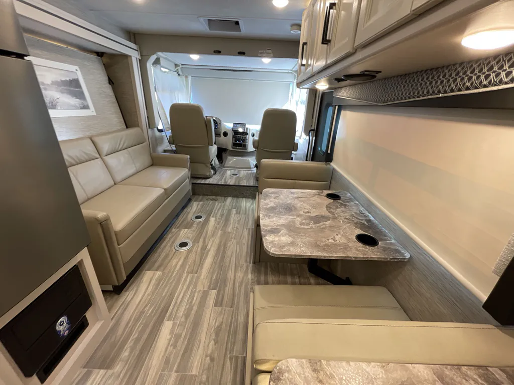 2023 Thor Motor Coach Axis 24.3, Photos photo 3