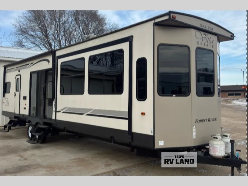 2018 Forest River Salem Grand Villa 393FLT - Main photo