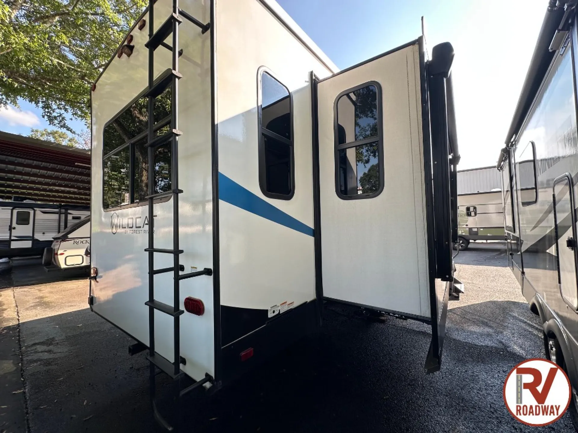 2021 Forest River Wildcat 336RLS - Photo 4