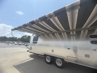 2026 Airstream Globetrotter 30RB - Photo 3