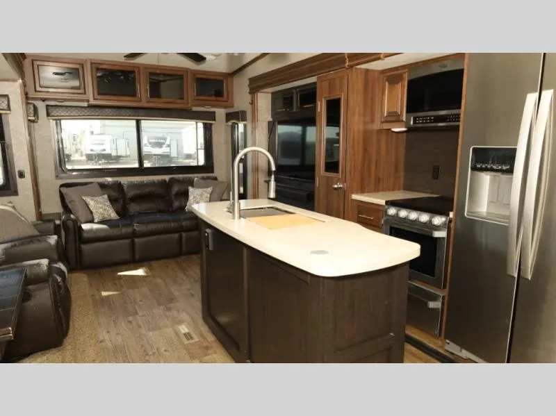 2019 Jayco Eagle 321RSTS - Photo 3