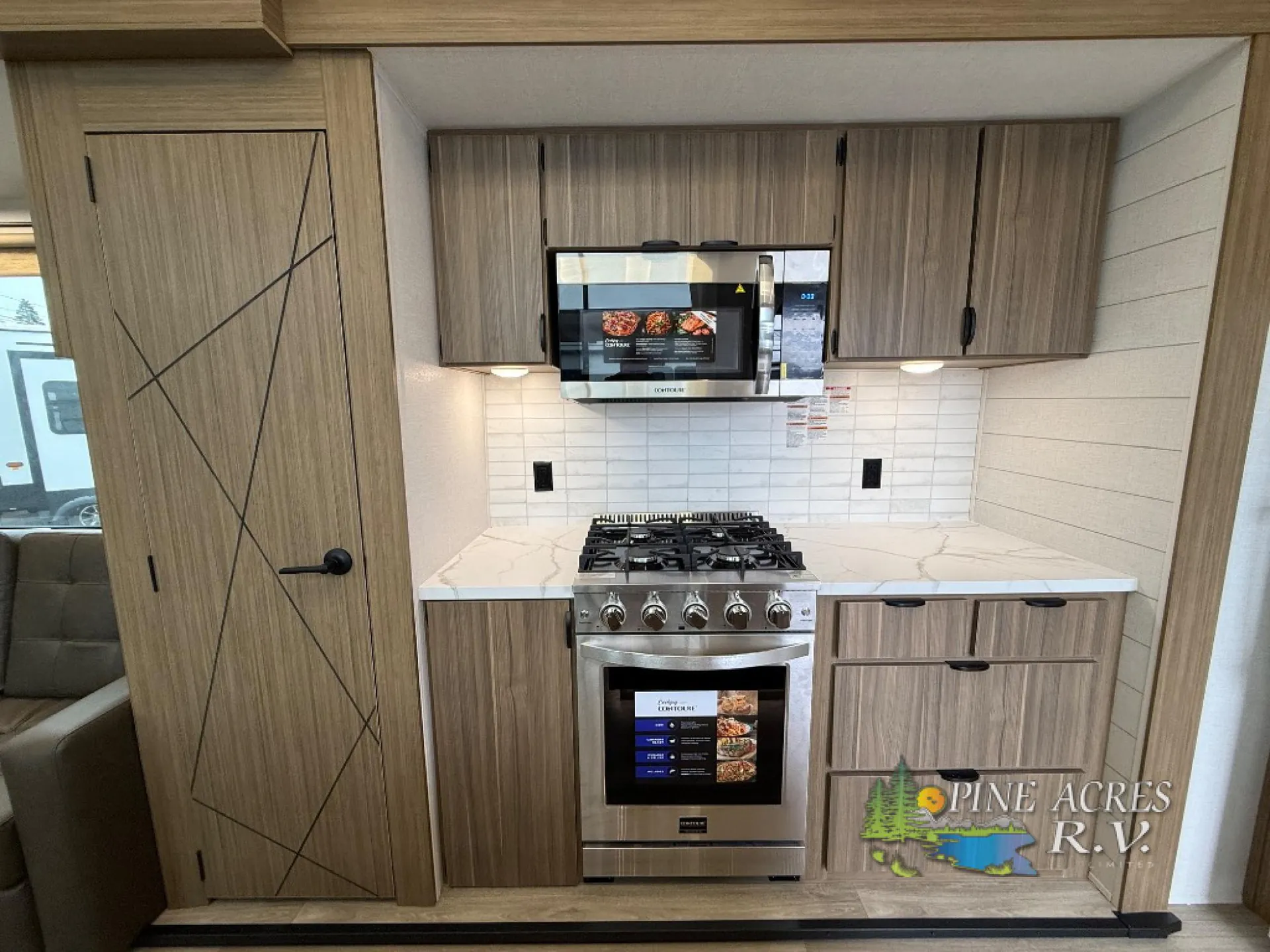 2026 Forest River Wildwood Grand Lodge 42ICE — Photo 6