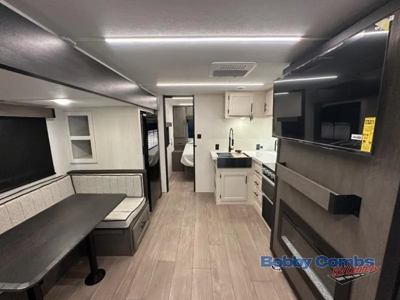 2026 Forest River Cherokee Alpha Wolf 24TRUNK - Photo 4