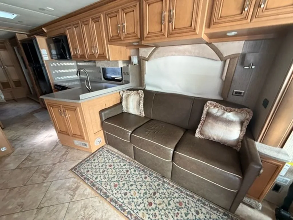 2016 Newmar Ventana 3436 - Photo 3