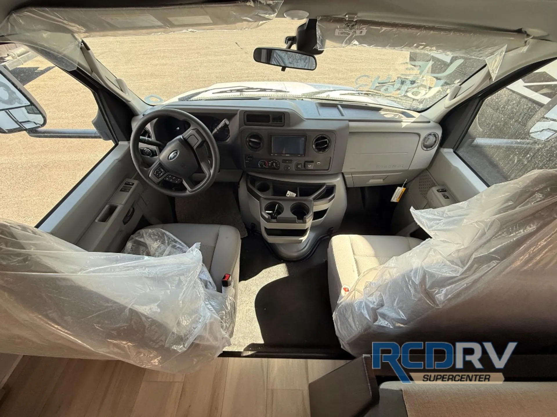 2026 Forest River Sunseeker LE 3250DSLE — Photo 5
