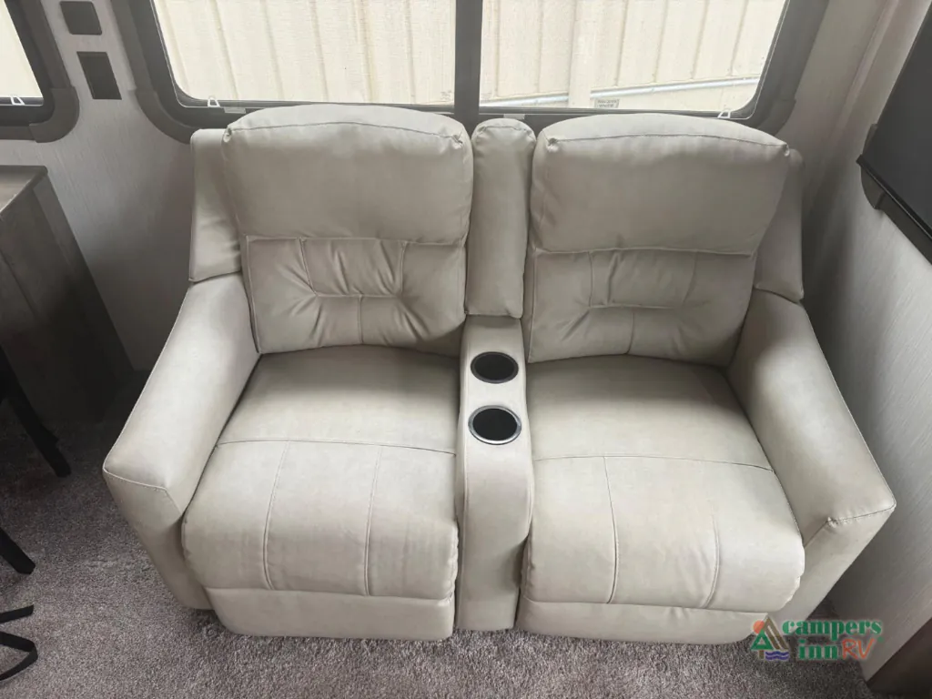 2020 Forest River Cedar Creek Champagne Edition 38EL, Photos photo 18