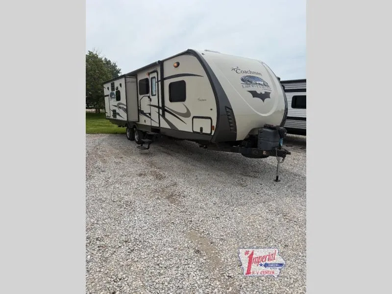 2015 Coachmen Freedom Express Liberty Edition 322 RLDS - Photo 2