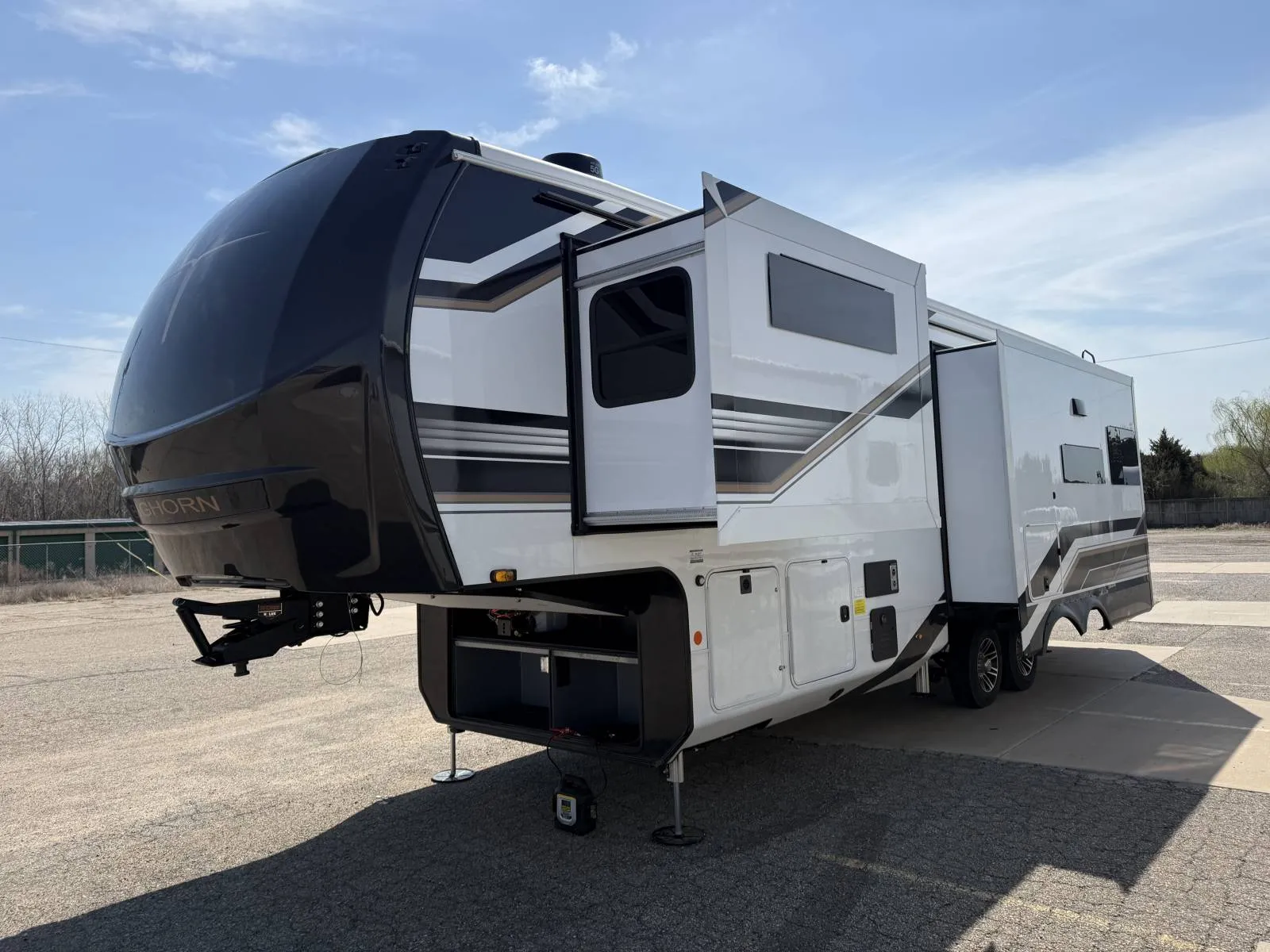 2026 Heartland Bighorn 31RL - Photo 4