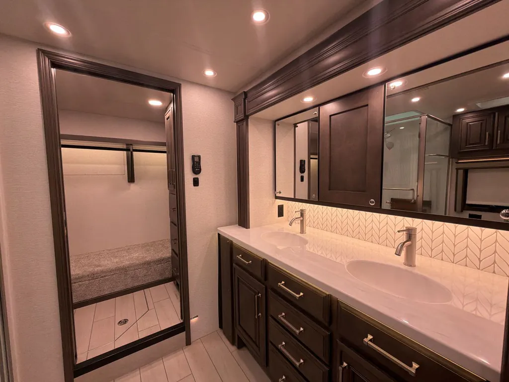 2026 Entegra Coach Aspire 44D, Photos photo 22