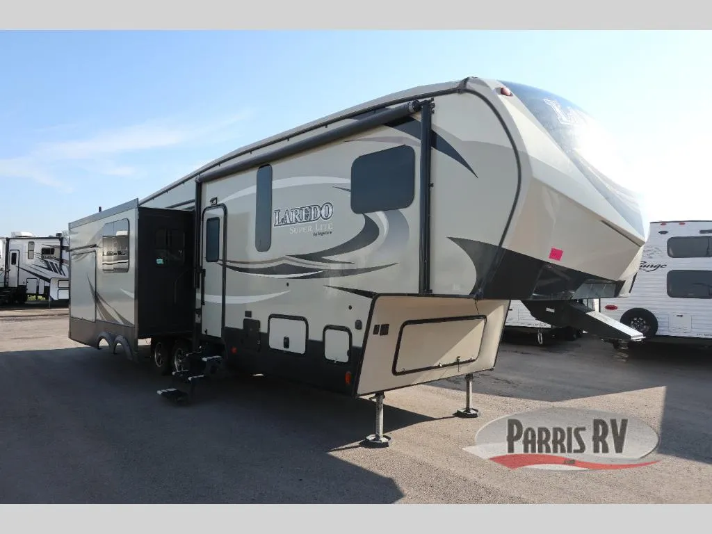 2018 Keystone Laredo Super Lite 298SRL - Photo 2