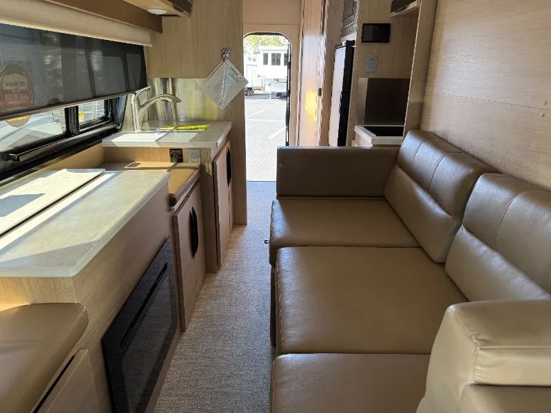 2025 Chinook RV Summit EB, Photos photo 10
