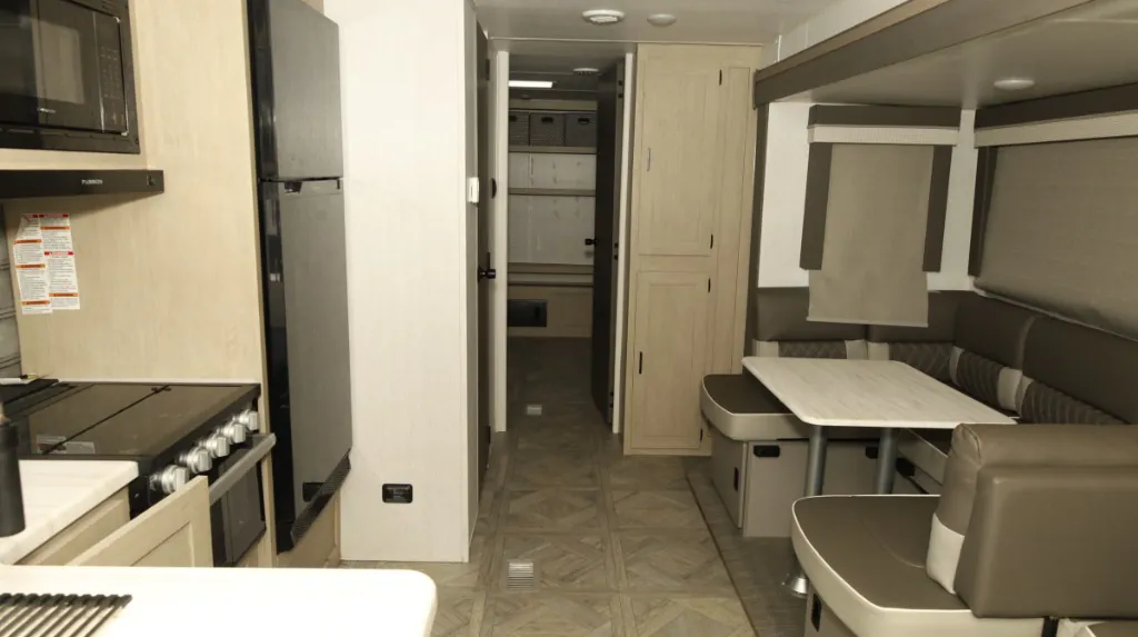 2024 Forest River Wildwood 31KQBTS - Photo 4
