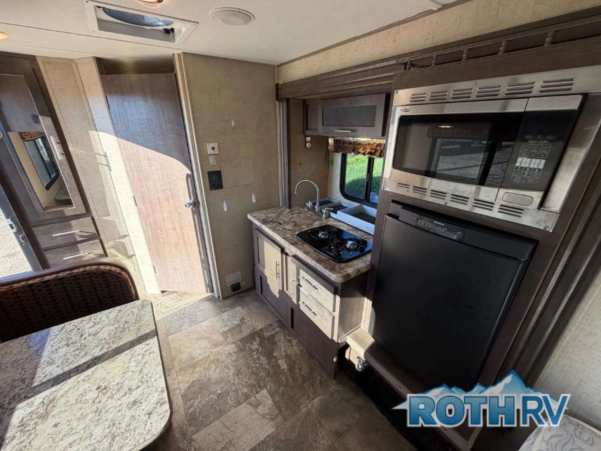 2016 Forest River R-Pod RP-180 — Photo 7