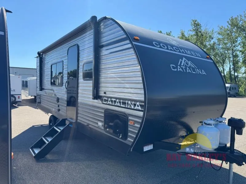 2026 Coachmen Catalina Summit Series 8 211BH - Photo 2