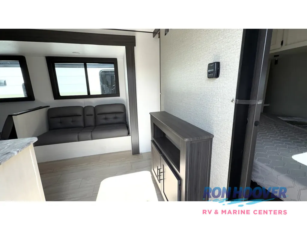 2027 Shasta I-5 532BEDS, Photos photo 17