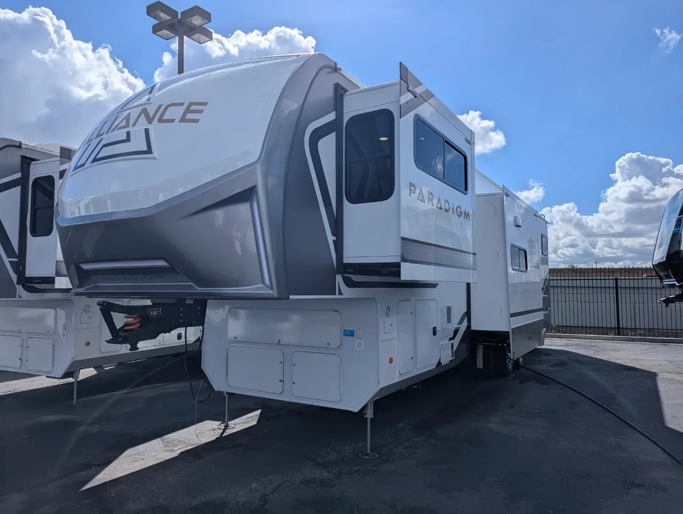 2026 Alliance RV Paradigm 385FL - Photo 3