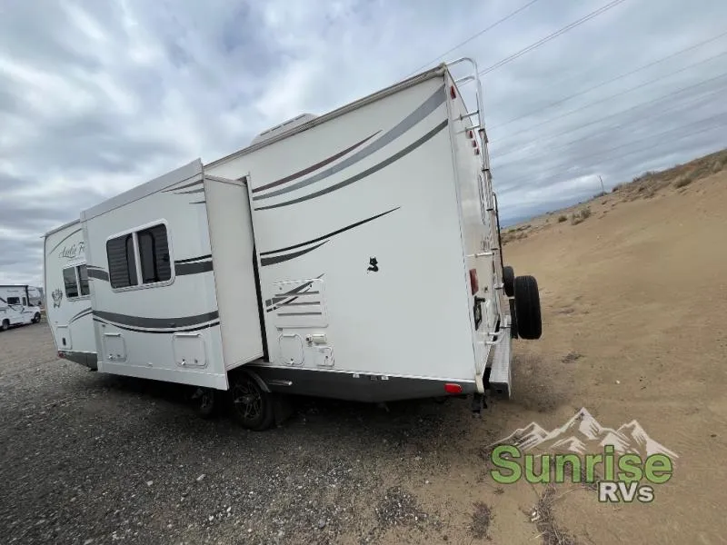 2014 Northwood Arctic Fox North Fork 25R - Photo 4
