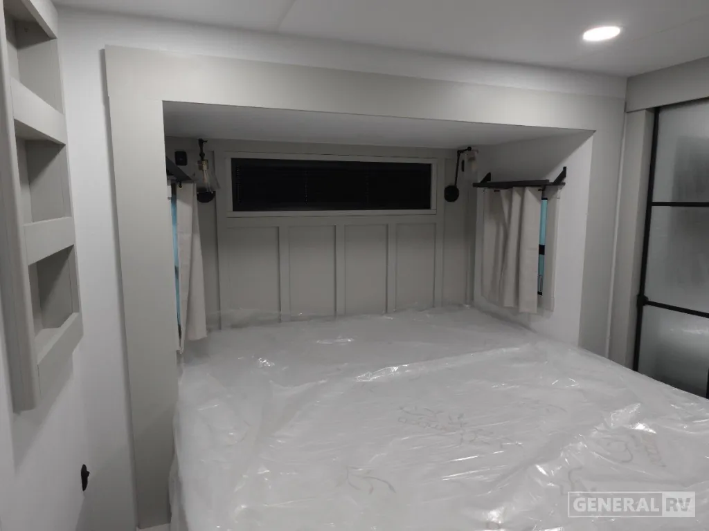 2025 Brinkley Model G 3250, Photos photo 8