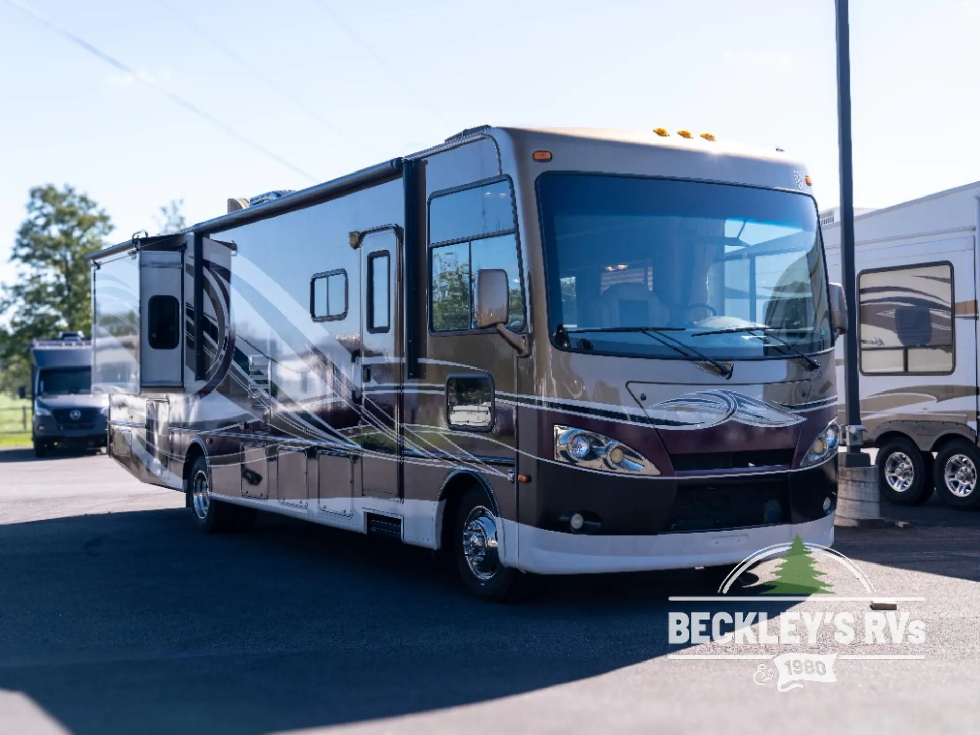 2013 Thor Motor Coach Hurricane 34E - Photo 2