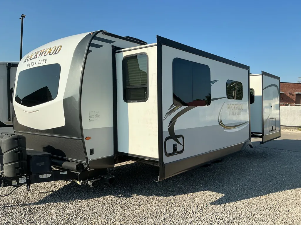 2020 Forest River Rockwood Ultra Lite 2608BS, Photos photo 4