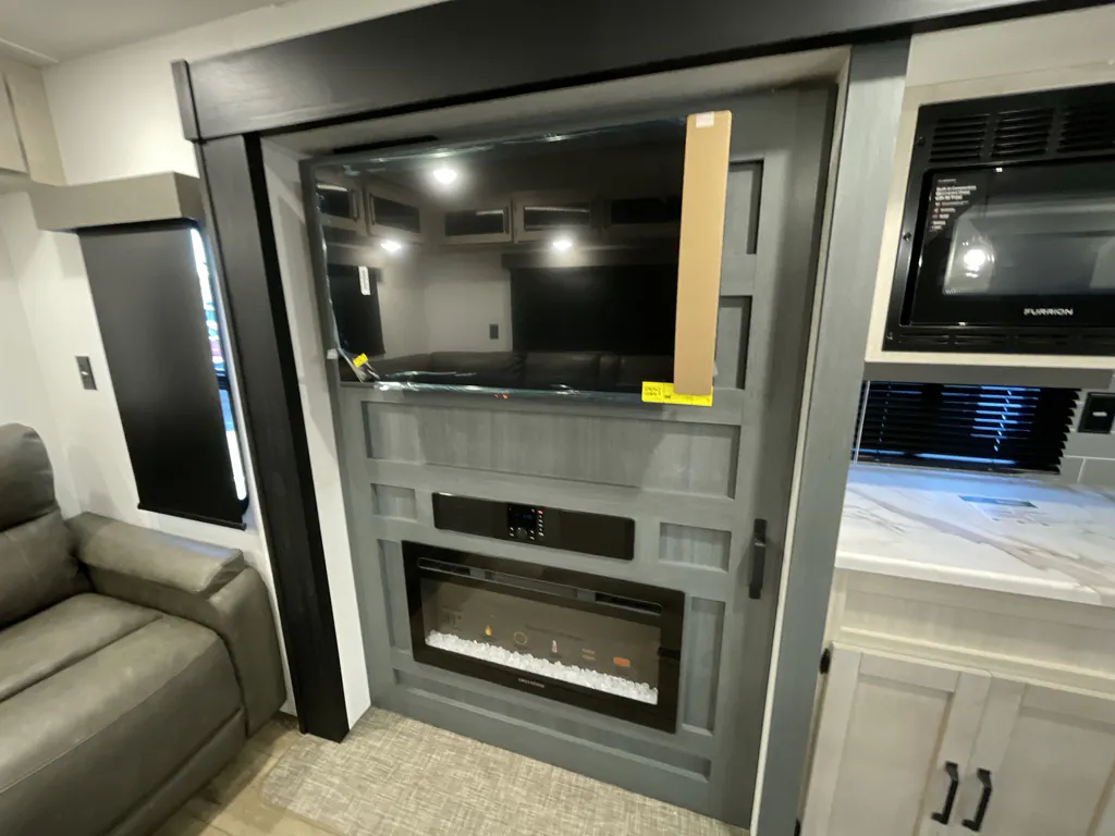 2027 Forest River Puma 290RL, Photos photo 14