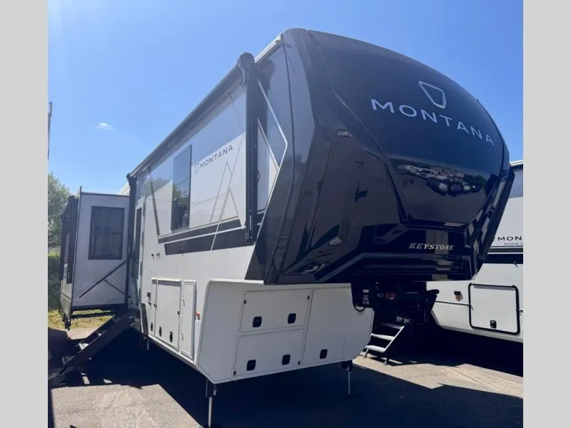 2026 Keystone Montana 3100RL - Photo 2