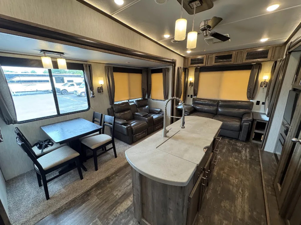 2019 Forest River Sabre 36BHQ, Photos photo 42
