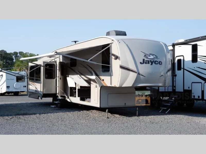 2018 Jayco Eagle 355MBQS - Photo 2