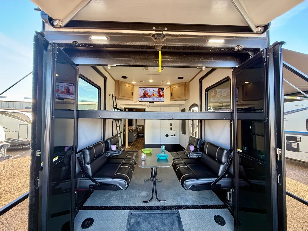 2022 Keystone Raptor 423, Photos photo 62