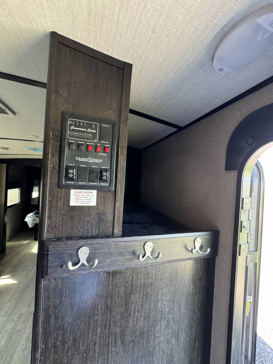 2019 Grand Design Imagine 2800BH, Photos photo 13