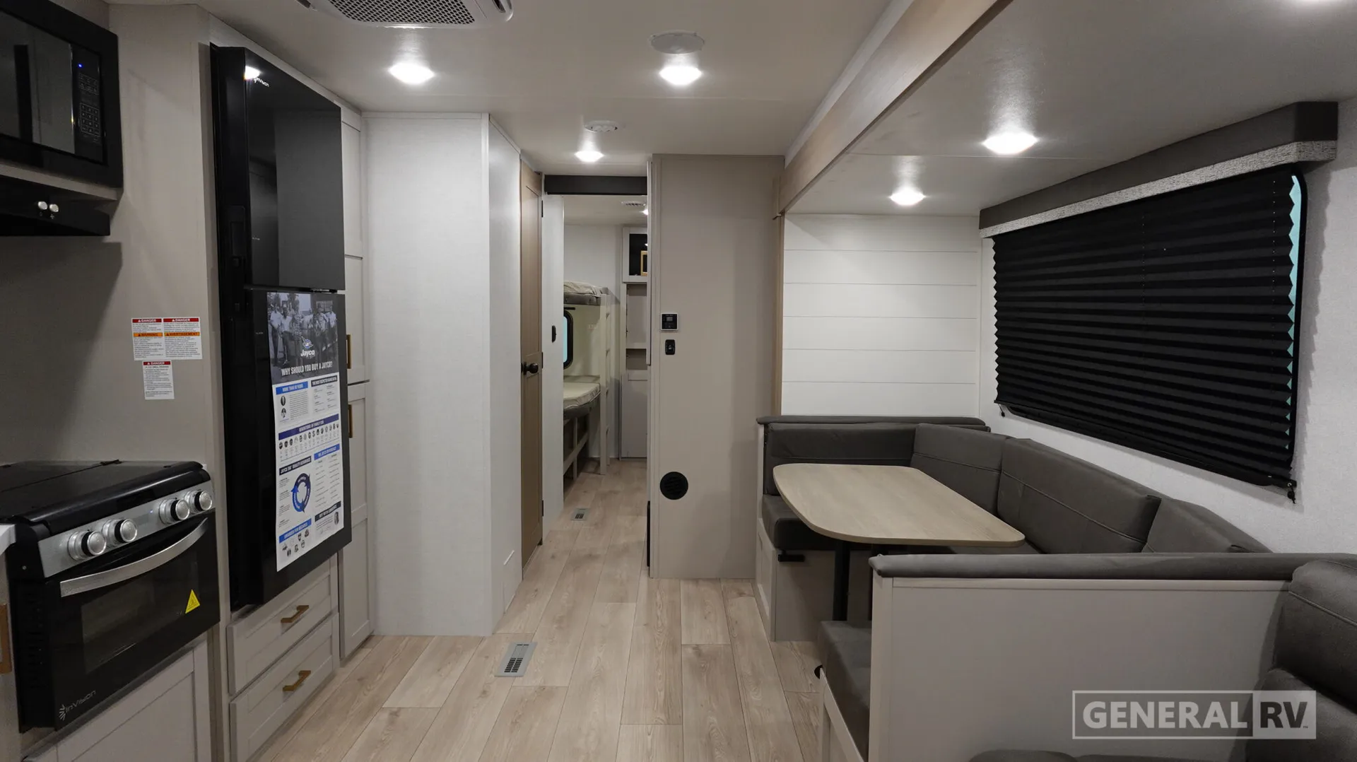 2026 Jayco Jay Flight SLX 321BDS - Photo 3
