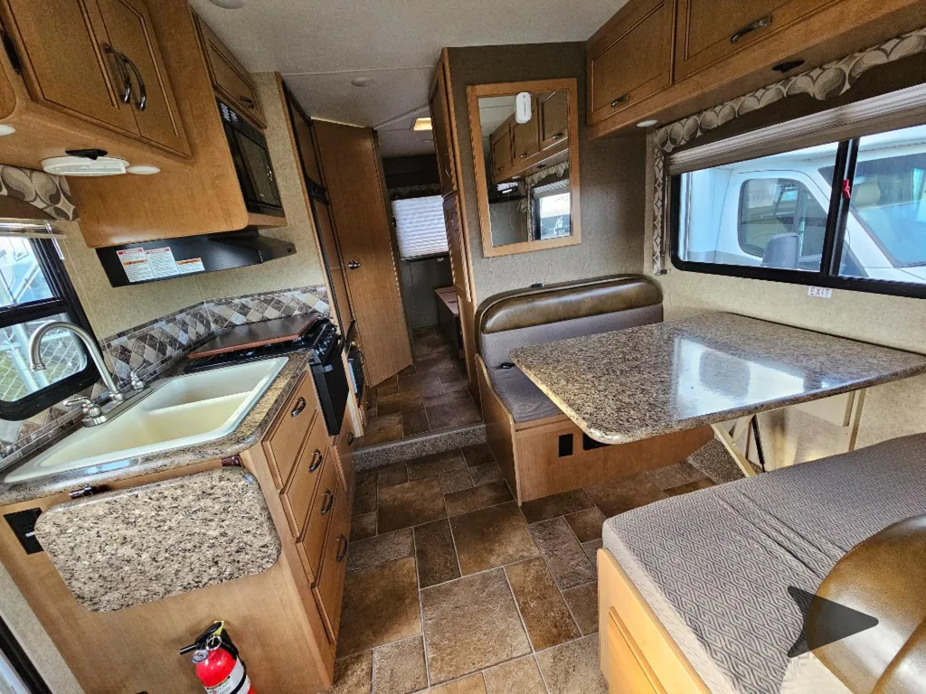 2017 Thor Motor Coach Freedom Elite 22FE, Photos photo 6