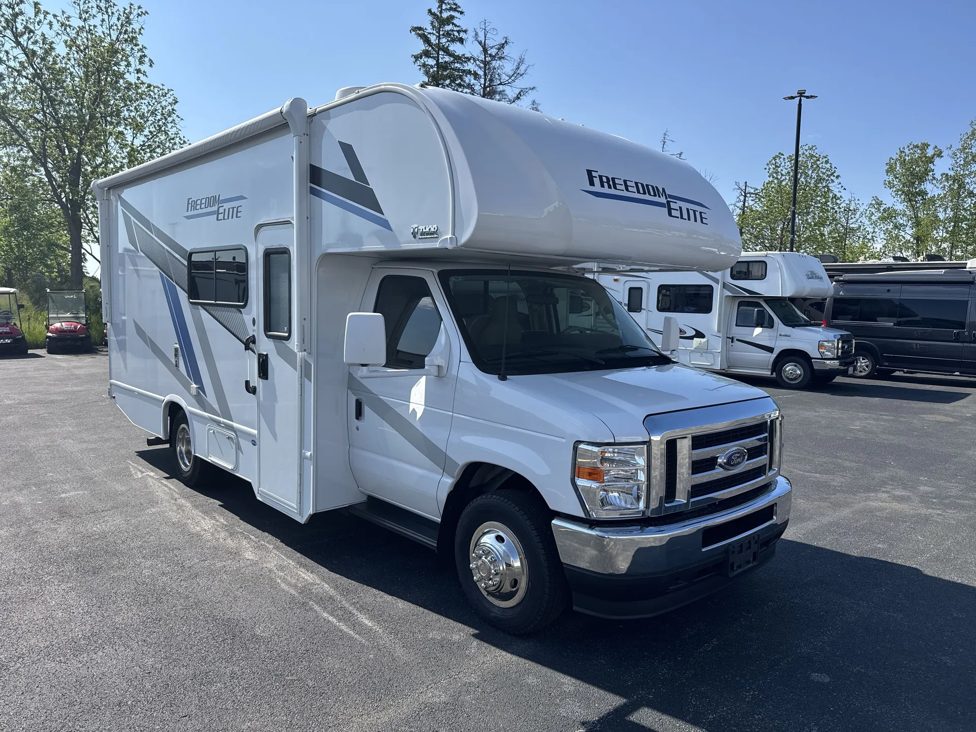 2025 Thor Motor Coach Freedom Elite 22FE - Photo 2