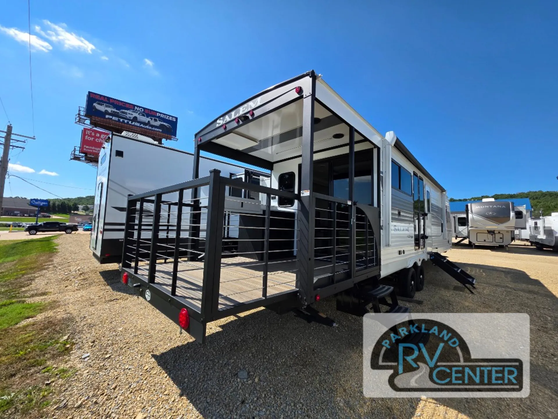 2025 Forest River Salem 34VERANDA dealer photo 10 from Parkland RV Center